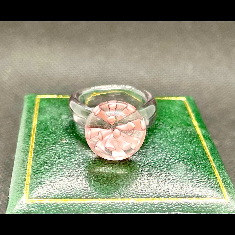 Unique Artisan shades of pink glass Flower design centre Sz 4 ring